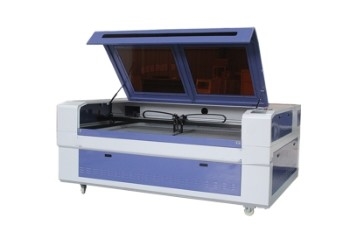 Industrial CO2 Laser Cutting Machine High Precision With Constant Light System